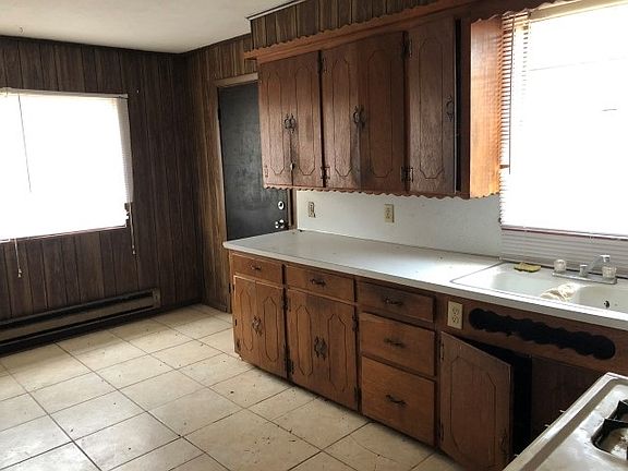 2nd image of 513 S Rush Ave