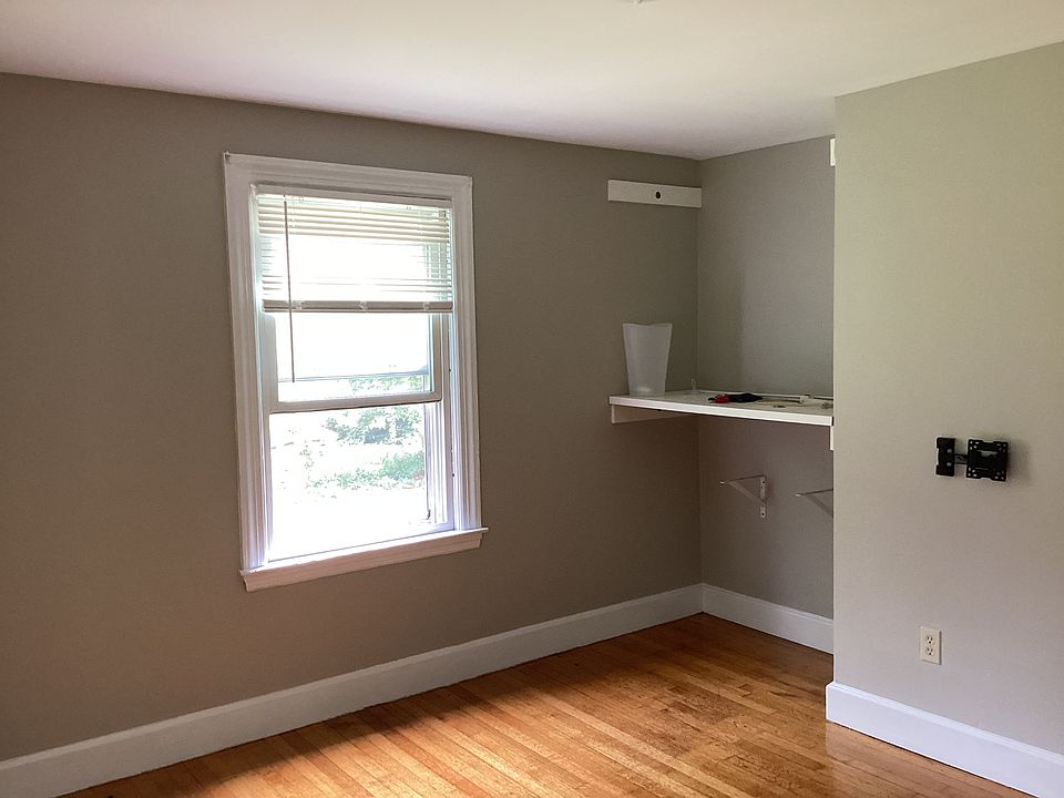 1st image of 120 Belchertown Rd Room 120A-2
