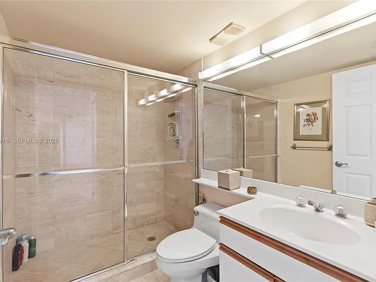 3600 Mystic Pointe Dr #1111 — Photo 14