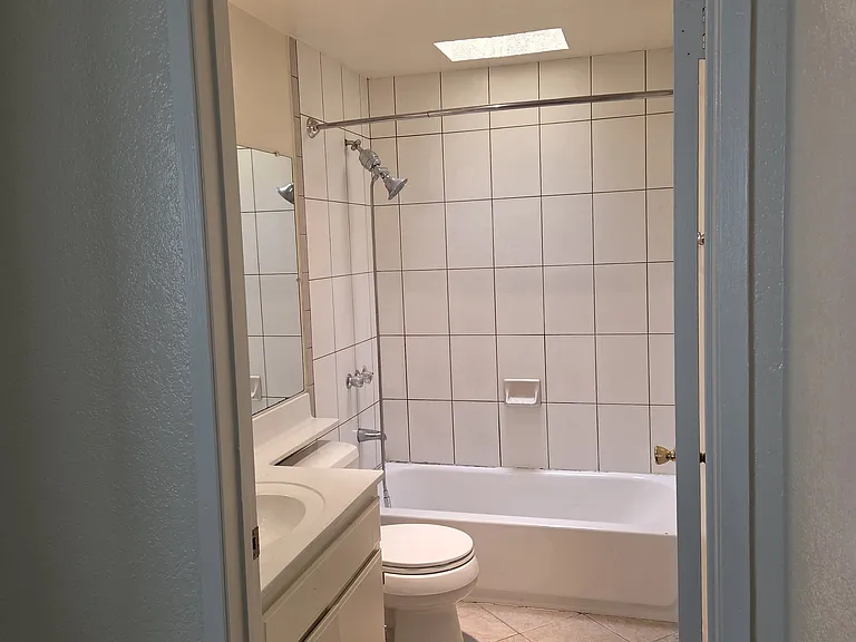 3745 Bagley Ave #203 — Photo 10