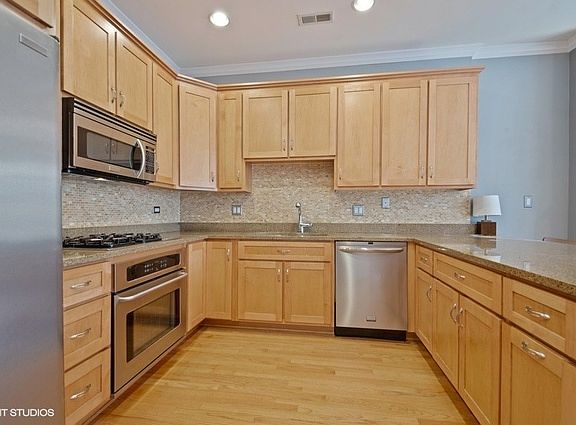 5th image of 5421 N Glenwood Ave APT 2