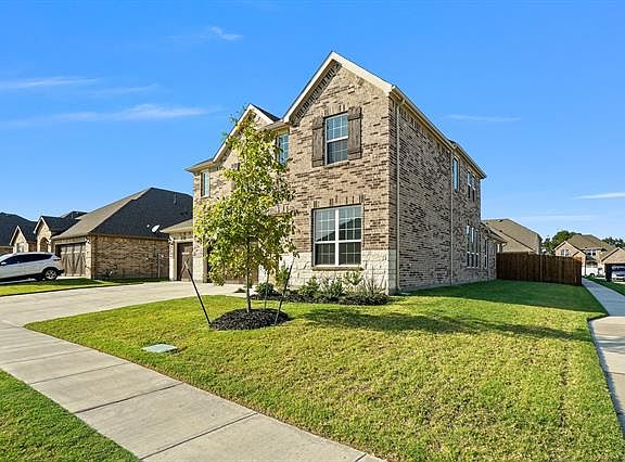 4th image of 2319 Bob Sandlin Ln