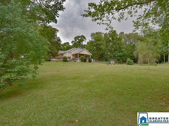 4th image of 133 S Hill Dr