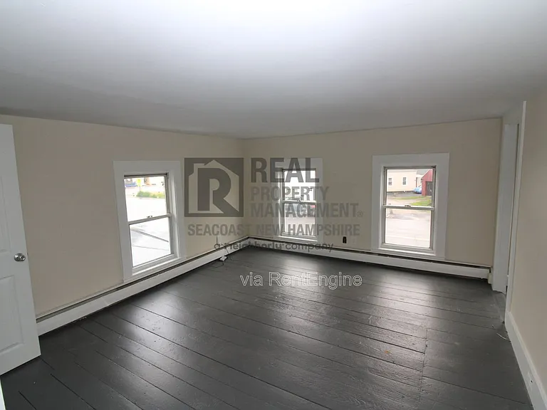 136 Front St #3 — Photo 1