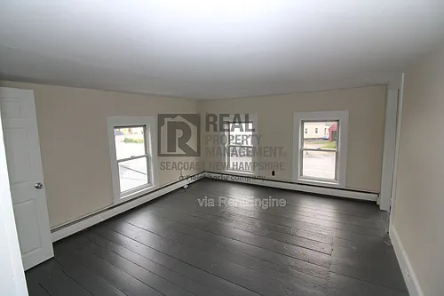 136 Front St #3 Photo 1