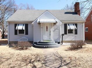 557 5th St, Wood River, IL 62095