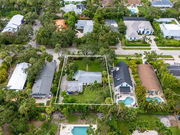 785 Dahlia Lane, Vero Beach, FL 32963