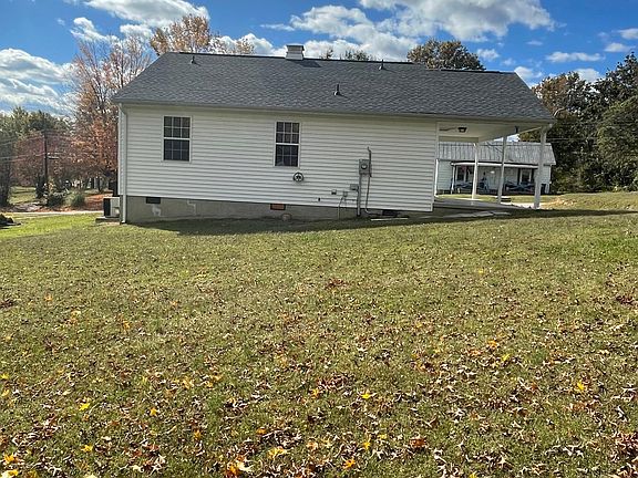 4th image of 145 Noel Ave
