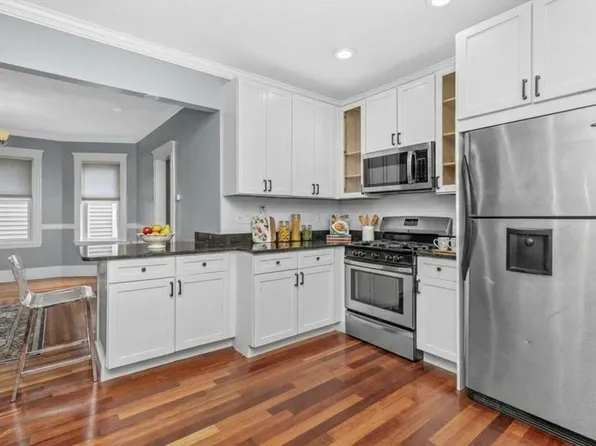 8 Taft St APT 1, Dorchester, MA 02125