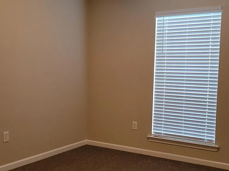 5935 Telford Dr — Photo 12