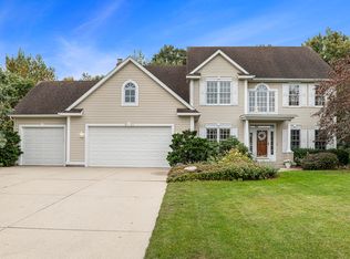8109 Briar Ln, Jenison, MI 49428