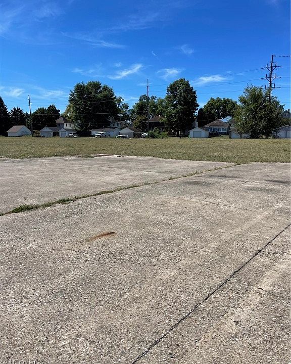 2nd image of 2 S 12th St
