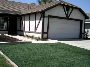 1049 Ivy St, Hemet, CA 92545