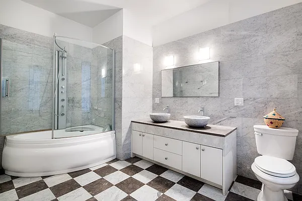 Sold by Vertex Realty Group LLC | media 4