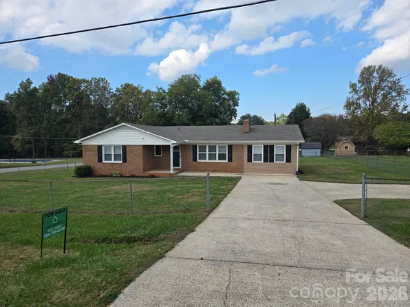421 Nixon Rd, Statesville, NC 28625