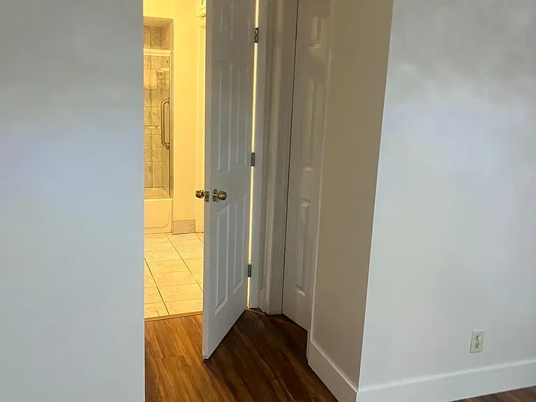2900 NW 47th Ter #105B — Photo 10
