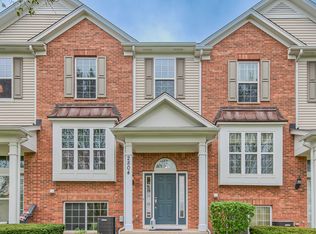 2804 Neubauer Cir, Lindenhurst, IL 60046