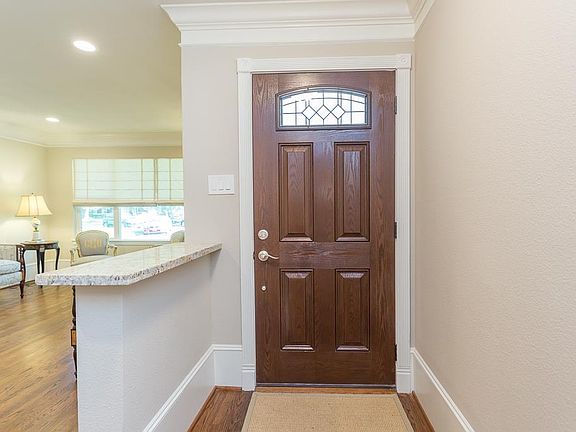 5th image of 2827 Linkwood Dr