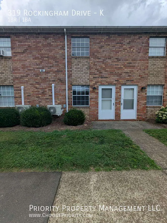 Updated 1BR and 1BA Apartment, Harrisonburg — Photo 1