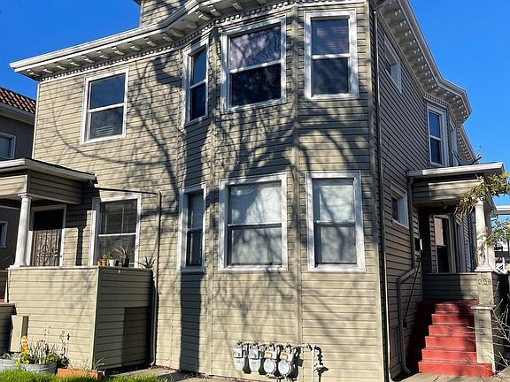 3rd image of 442 E 15th St