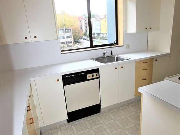 3rd image of 521 5th Ave W Unit 1003
