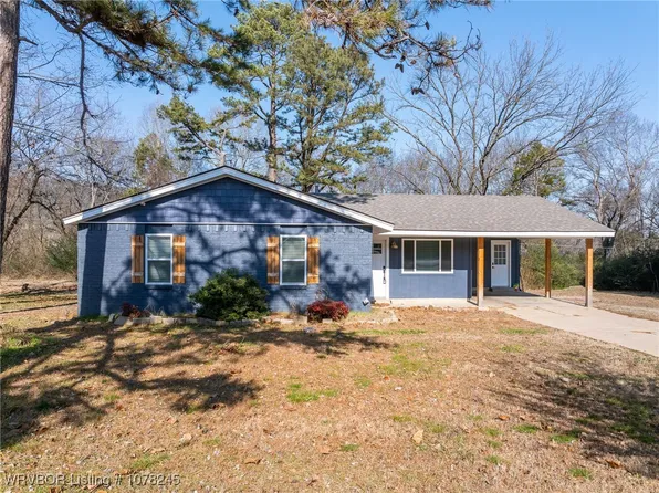 1701 W Elizabeth St, Paris, AR 72855