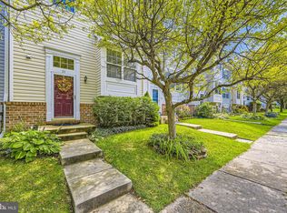 31 Leyland Ct, Essex, MD 21221