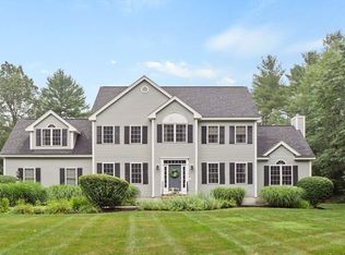 81 Lawrence St, Pepperell, MA 01463