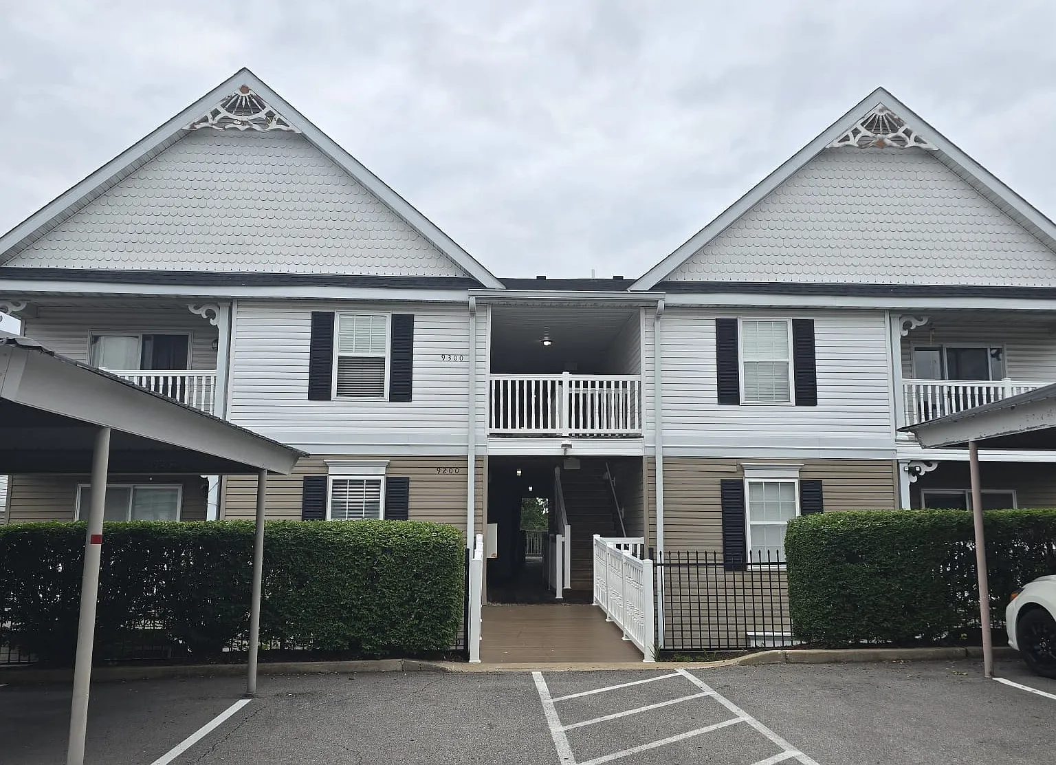 2 bed, 1014 sqft, $1,600 — Photo 1