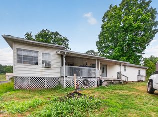 1201 Leeland Dr, Kingsport, TN 37660