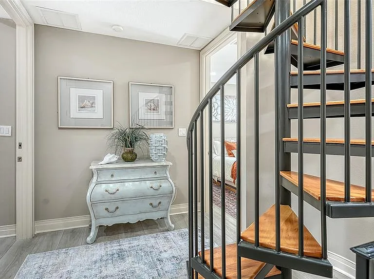 235 Cocoanut Ave #106B — Photo 25