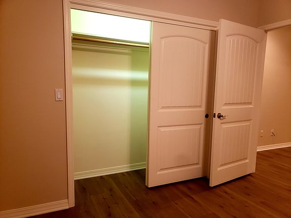 5th image of 619 Hummel Village Ct #622B