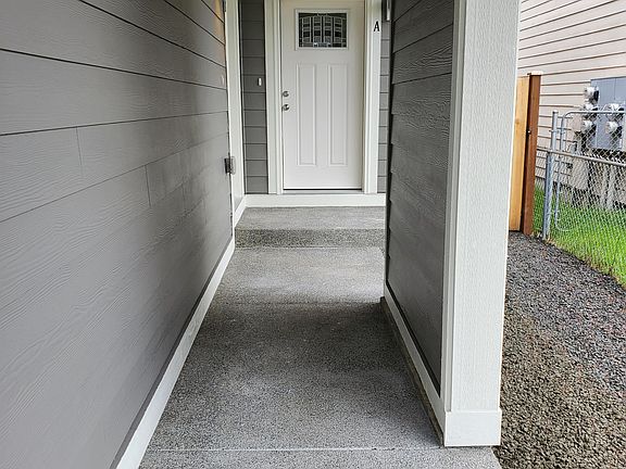 3rd image of 1207 E St SE #1