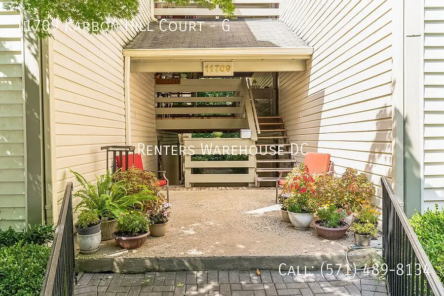 Photo 1 of 17 - 11709 Karbon Hill Ct #G - Reston, VA Primary Photo - 11709 Karbon Hill Ct #G