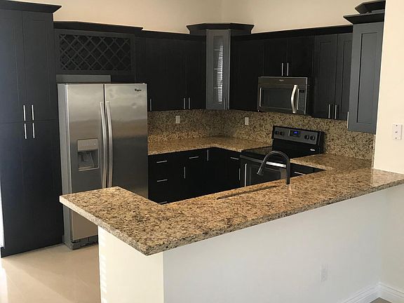 3rd image of 620 20th St #1