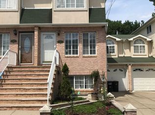 51 Pheasant Ln, Staten Island, NY 10309