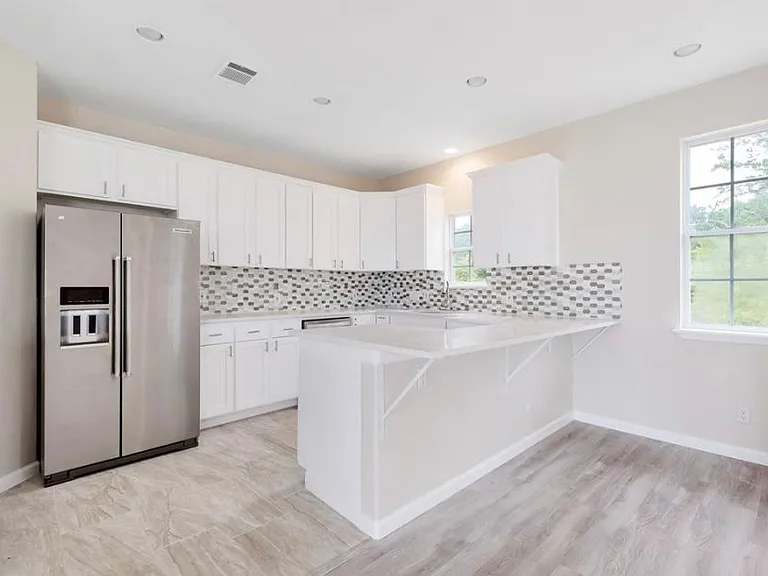 340 Southwind Rd — Photo 5