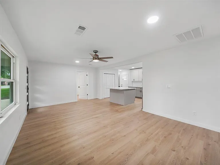 5127 Ditmas Ln — Photo 37