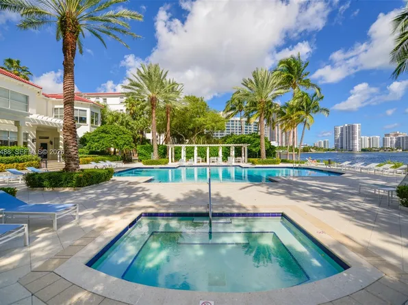 3245 NE 184th St, Aventura, FL