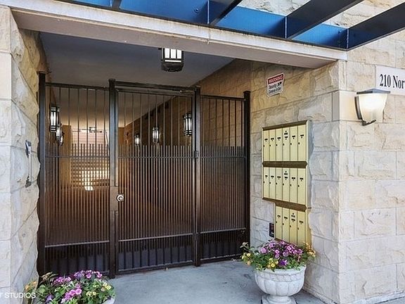 2nd image of 210 N Cass Ave APT 2