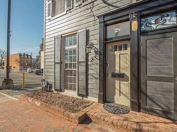 3rd image of 2 N Plum St