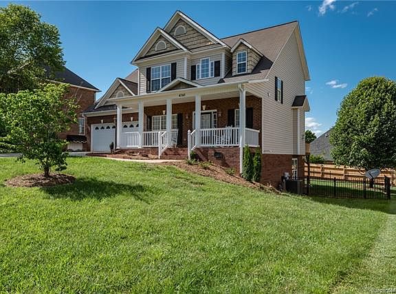 2nd image of 4760 Meadow Lark Ln