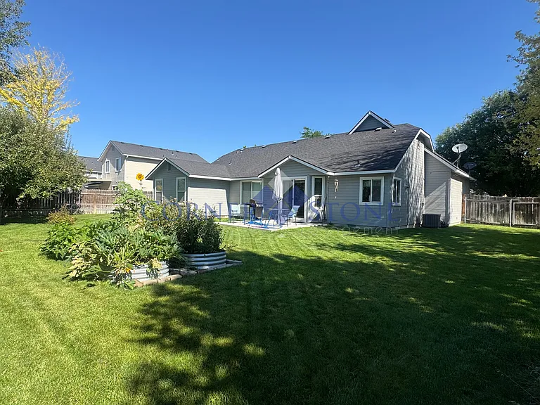 8179 E Portage St — Photo 21