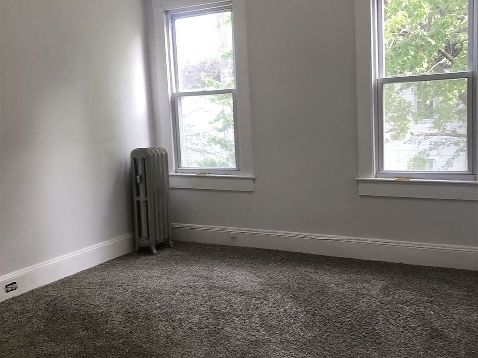 Front bedroom
