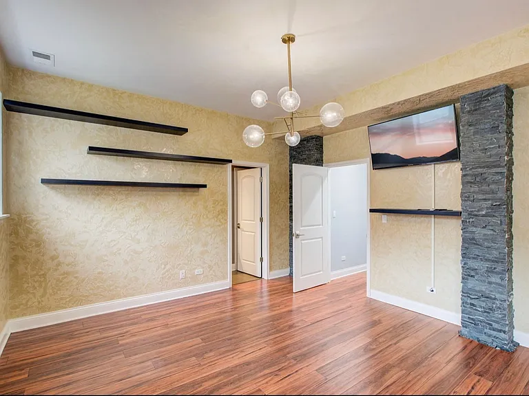 2057 W Fargo Ave #1 — Photo 14