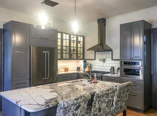 2115 S 81st St, West Allis, WI 53219
