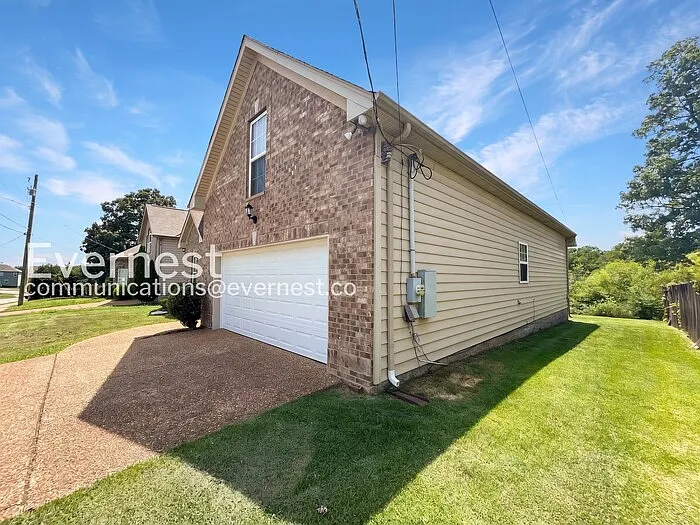 4513 Hamilton Ln — Photo 3