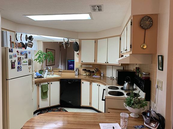 3rd image of 2910 Lamplighter Dr