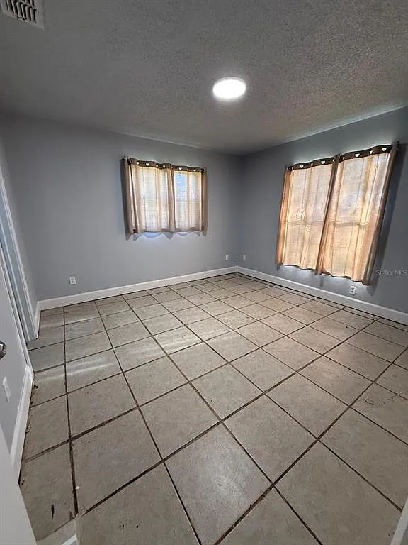 3 bed, 2.0 bath, 1104 sqft, $1,950 — Photo 3