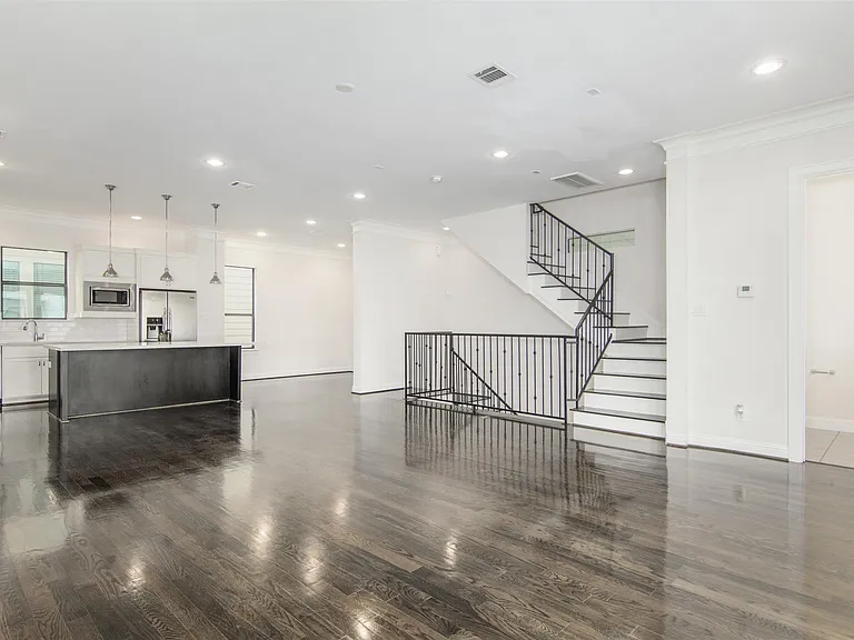 1508 Johnson St — Photo 13